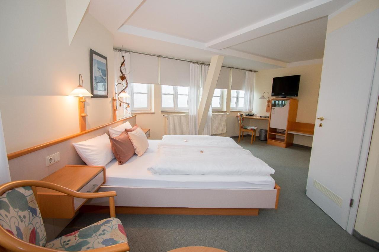 Hotel Garni Am Markt - Businesshotel - Fruehstuecksbuffet - Fahrradabstellplatz - Hunde Willkommen Neustadt bei Coburg Zewnętrze zdjęcie