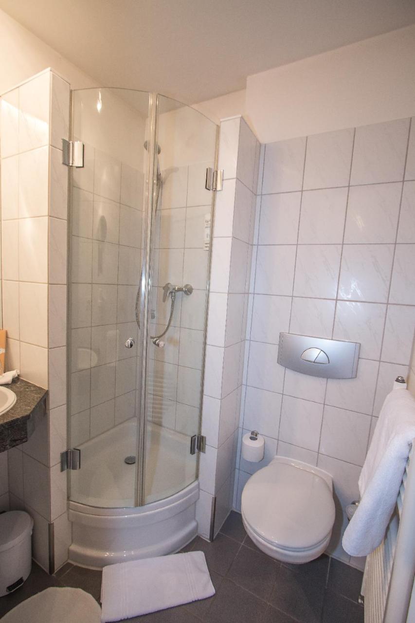 Hotel Garni Am Markt - Businesshotel - Fruehstuecksbuffet - Fahrradabstellplatz - Hunde Willkommen Neustadt bei Coburg Zewnętrze zdjęcie