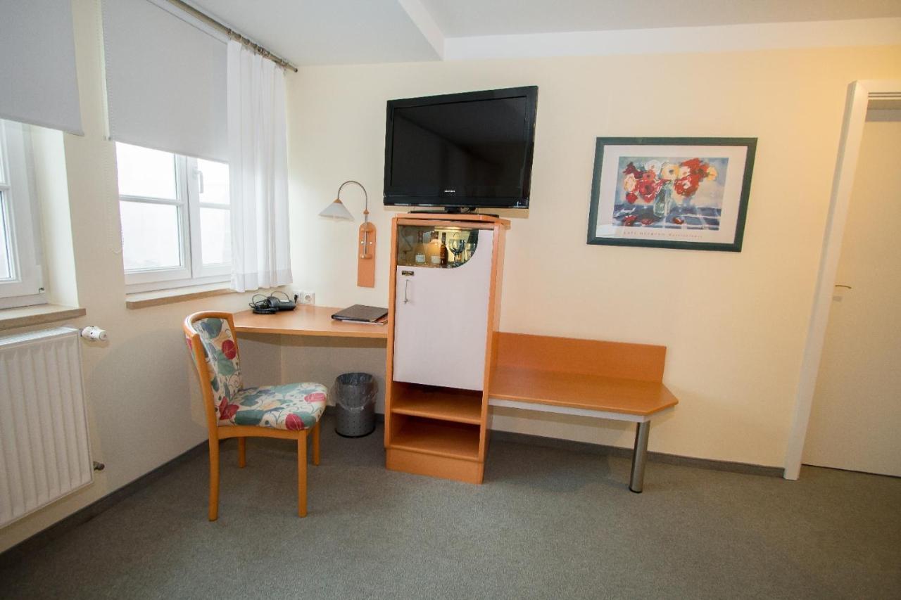 Hotel Garni Am Markt - Businesshotel - Fruehstuecksbuffet - Fahrradabstellplatz - Hunde Willkommen Neustadt bei Coburg Zewnętrze zdjęcie